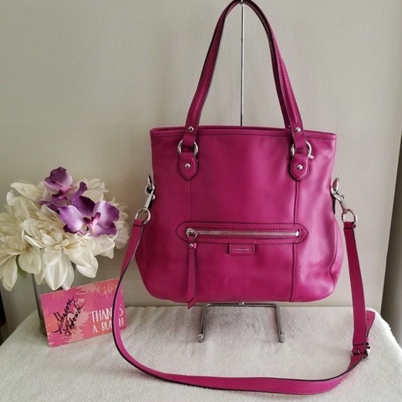 Coach Handbags - Coach Daisy Leather Mia